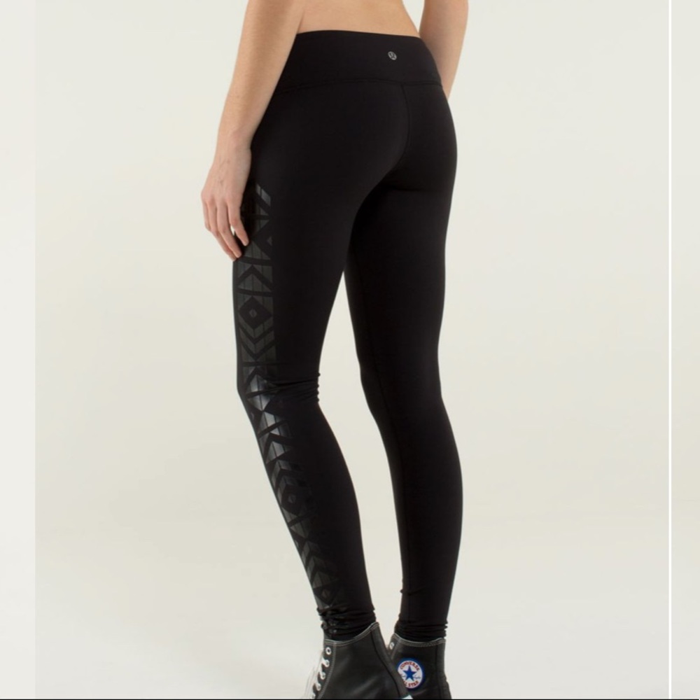 Lululemon High Times Luxtreme Posey Black White